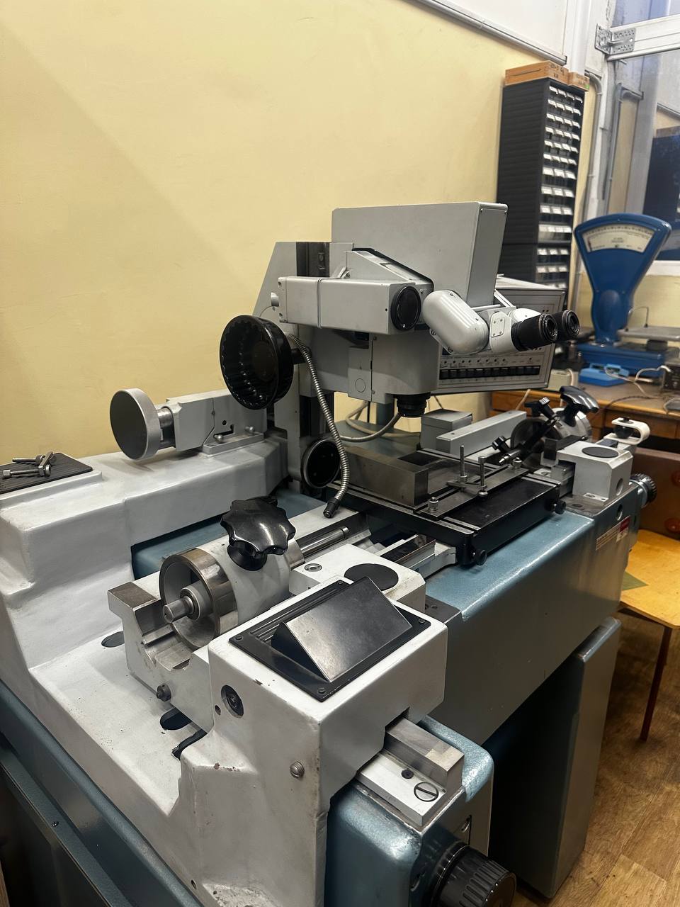A measuring microscope on the inspection bench.